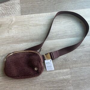 Lululemon Everywhere Belt Bag